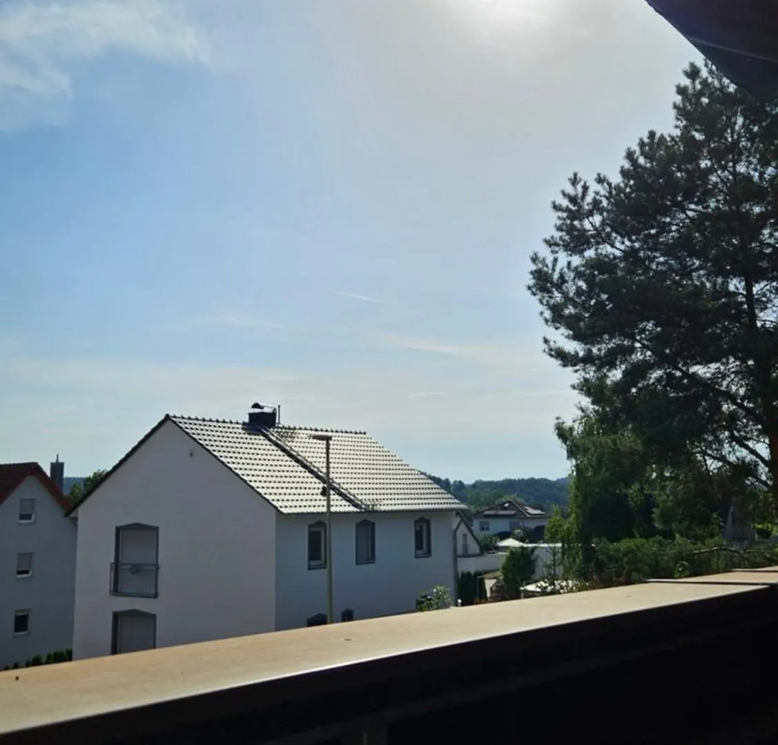 Zweite Heimat Bamberg - Ruhig Gelegen Mit Balkon Und Guter Anbindung Apartment Stegaurach Germany